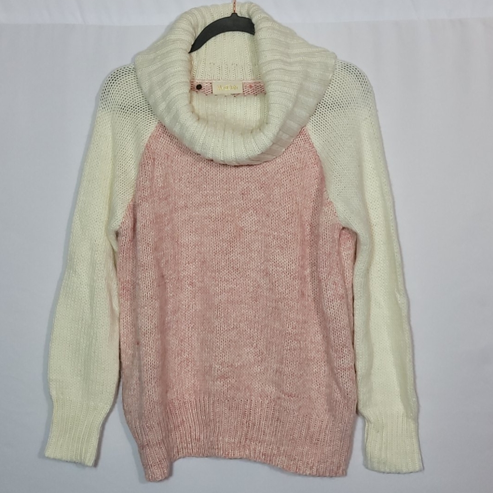 ModCloth Sweater Size Large
